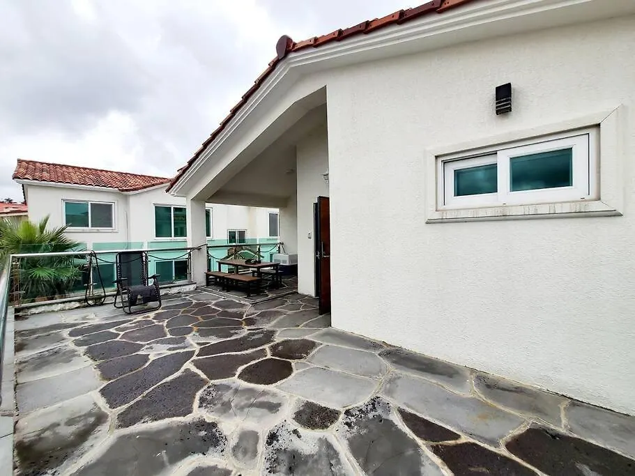Aewol Gwangryeong House Apartment Jeju South Korea