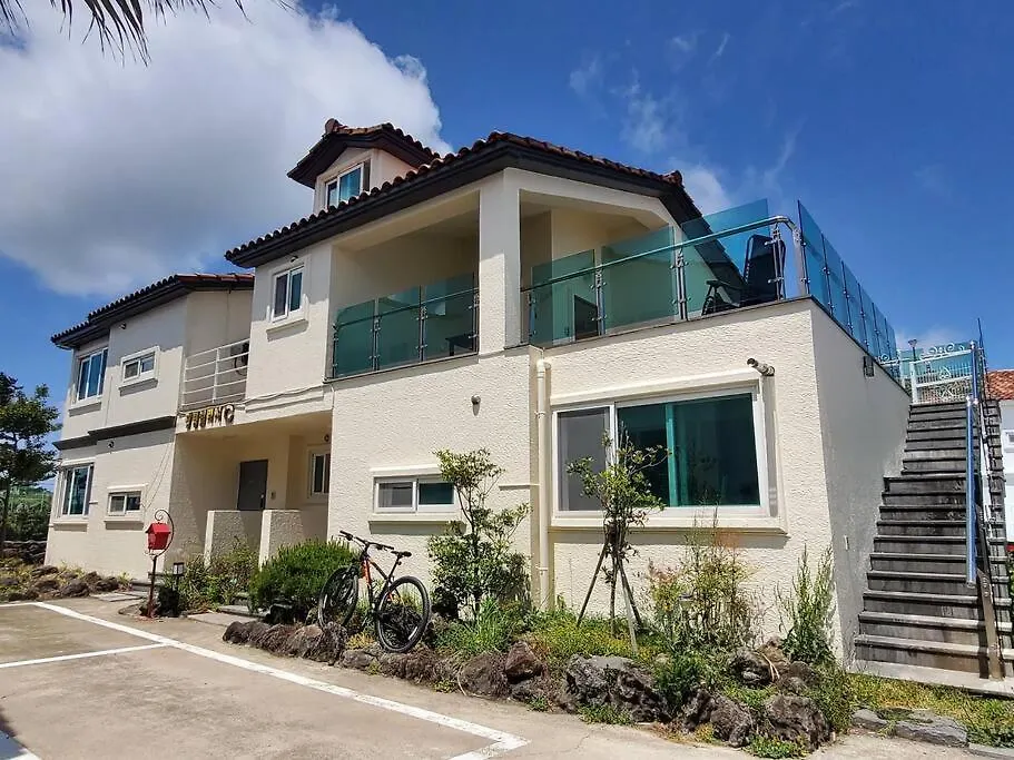 Aewol Gwangryeong House Apartment Jeju