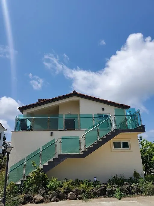 Aewol Gwangryeong House Apartment Jeju